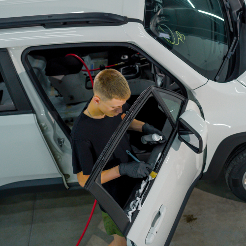 Auto Glass Repair In Cloverleaf, Texas